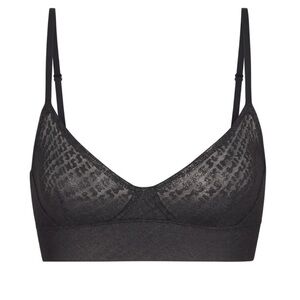 NWT skims Logo mesh triangle bralette in the color Onyx foil!! Size xxs